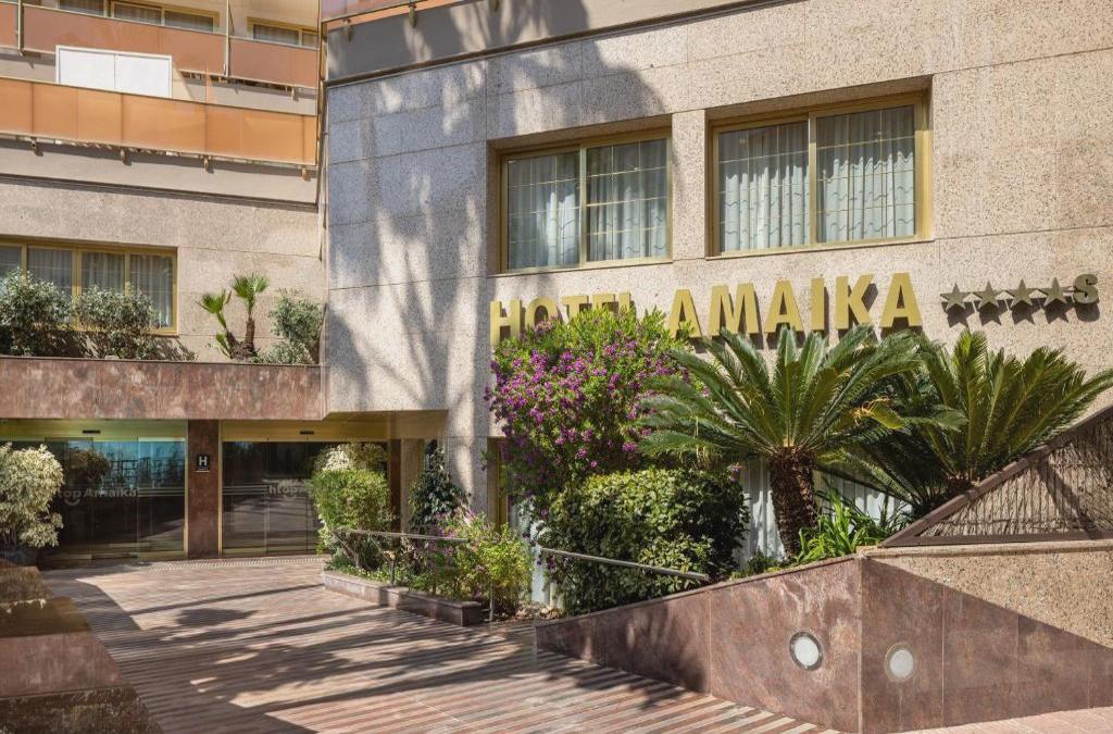 New Year's Eve Special on the coast of Barcelona - Hotel Htop Amaika (Adults Only)