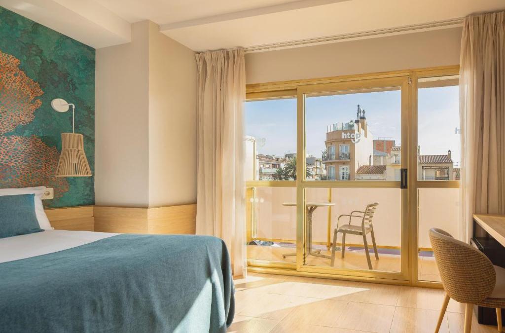 New Year's Eve Special on the coast of Barcelona - Hotel Htop Amaika (Adults Only)