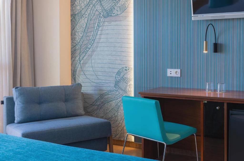 New Year's Eve Special on the coast of Barcelona - Hotel Htop Amaika (Adults Only)