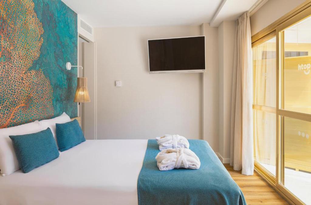 New Year's Eve Special on the coast of Barcelona - Hotel Htop Amaika (Adults Only)