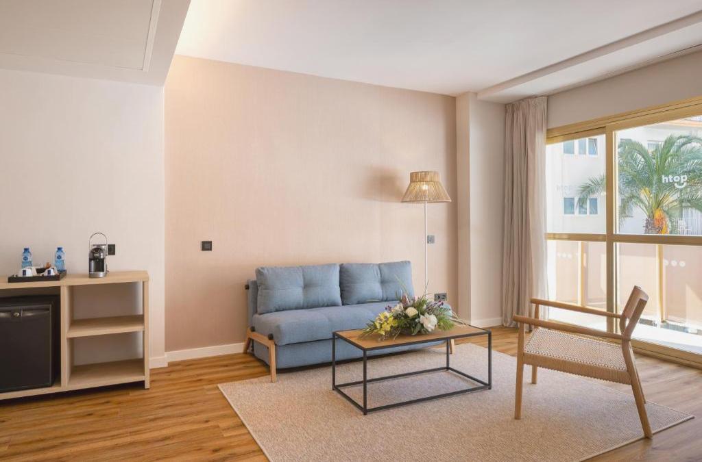 New Year's Eve Special on the coast of Barcelona - Hotel Htop Amaika (Adults Only)