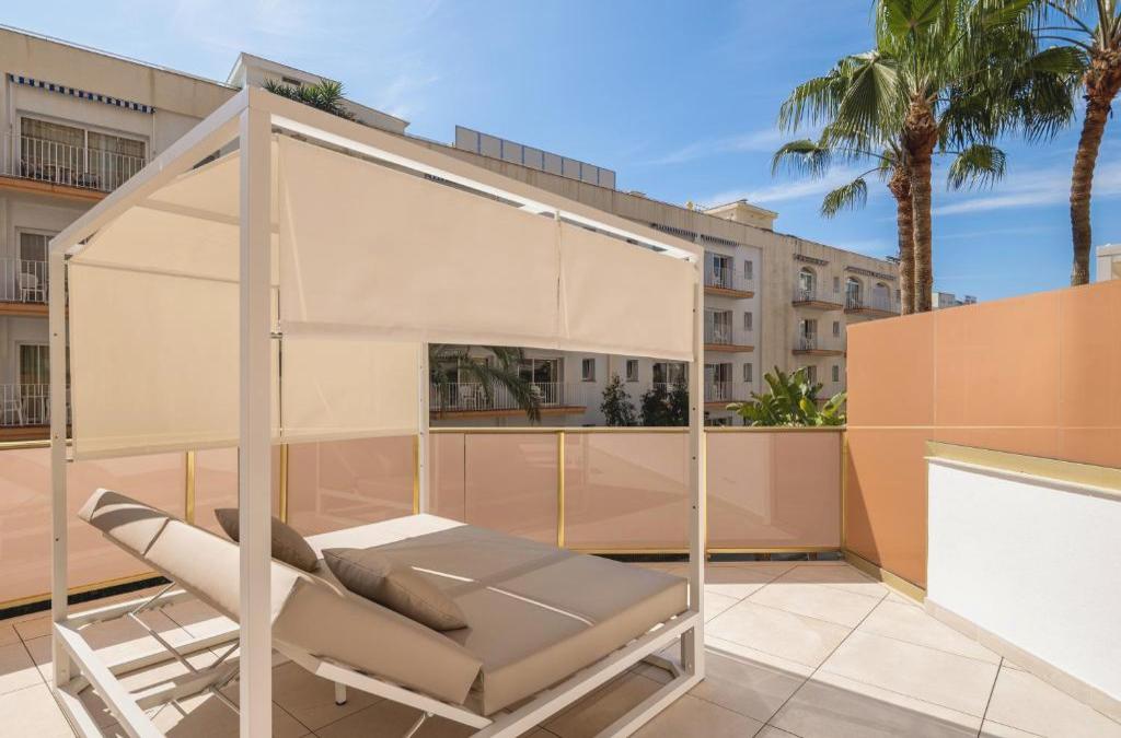New Year's Eve Special on the coast of Barcelona - Hotel Htop Amaika (Adults Only)