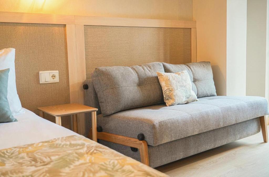 4* Superior Hotel and Full Board on the Barcelona Coast