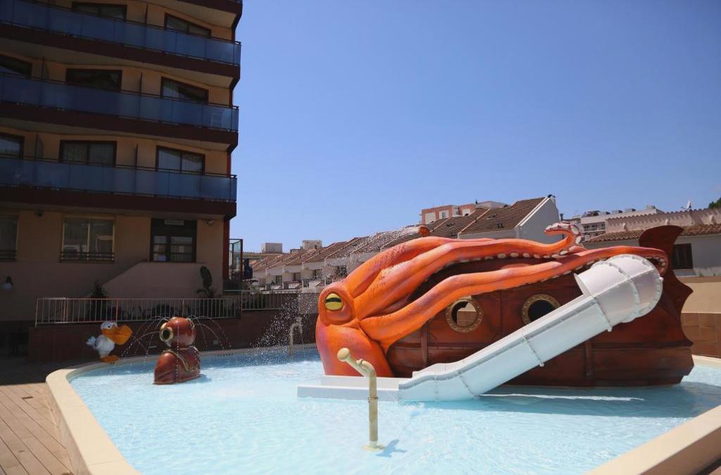 4* Superior Hotel and Full Board on the Barcelona Coast