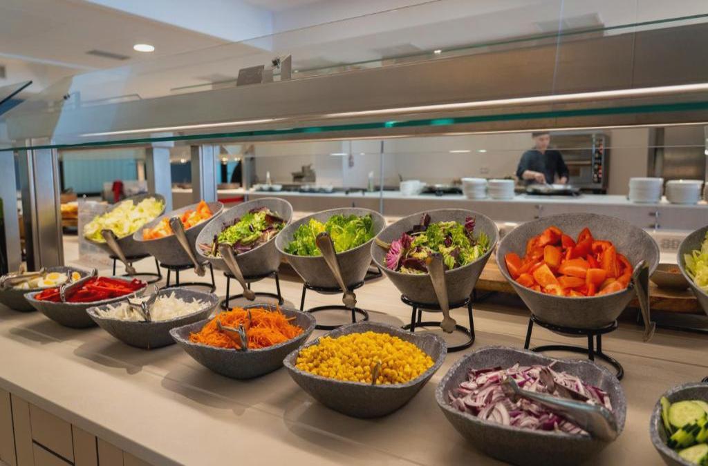 4* Superior Hotel and Full Board on the Barcelona Coast