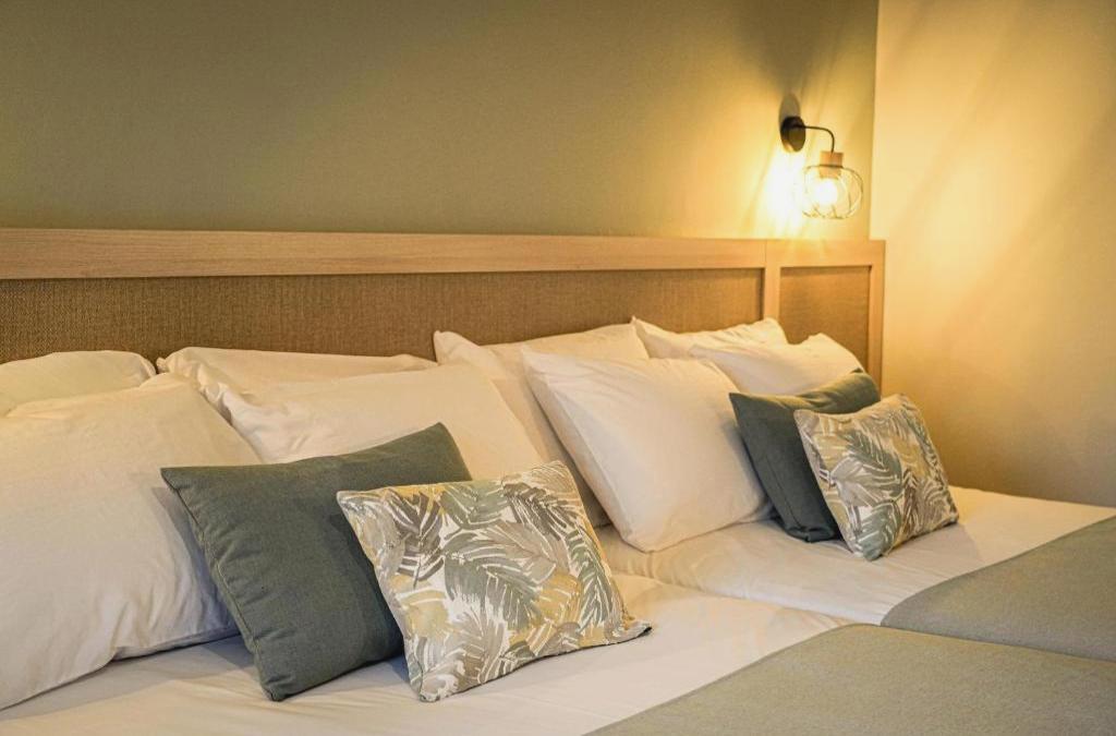 4* Superior Hotel and Full Board on the Barcelona Coast