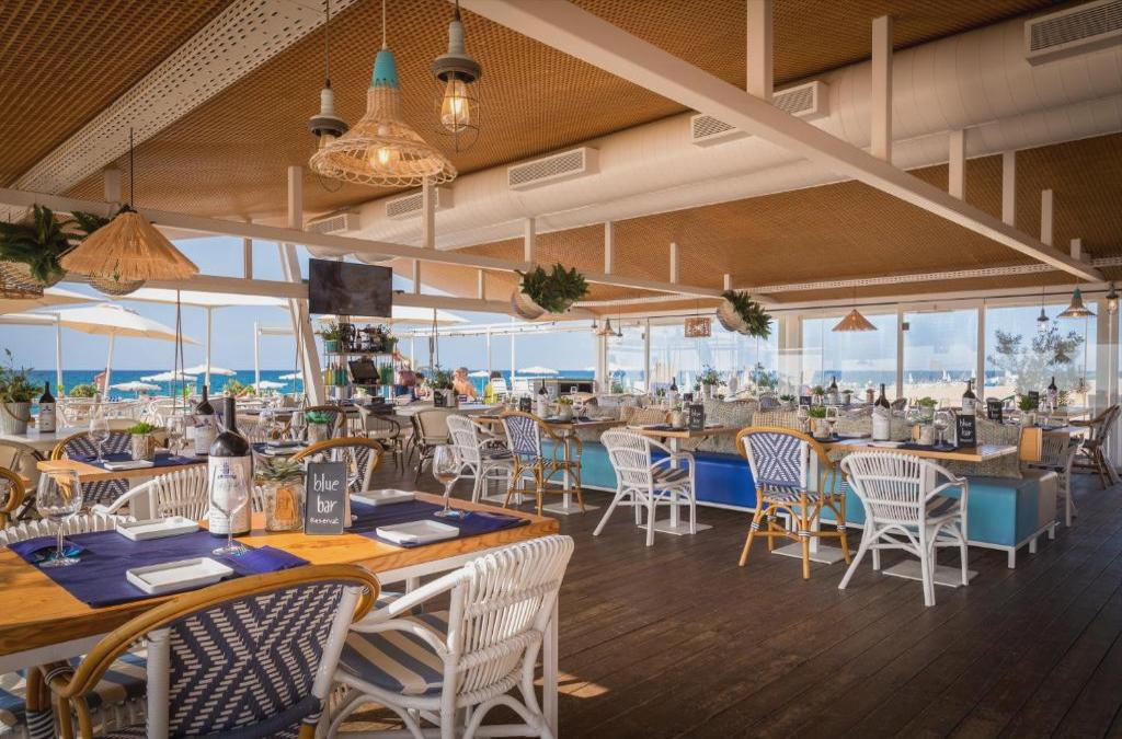 4* Superior Hotel and Full Board on the Barcelona Coast