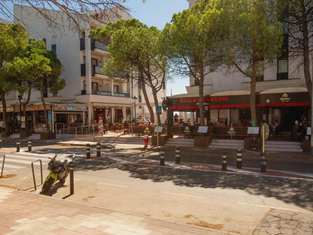 Pins Platja Apartments