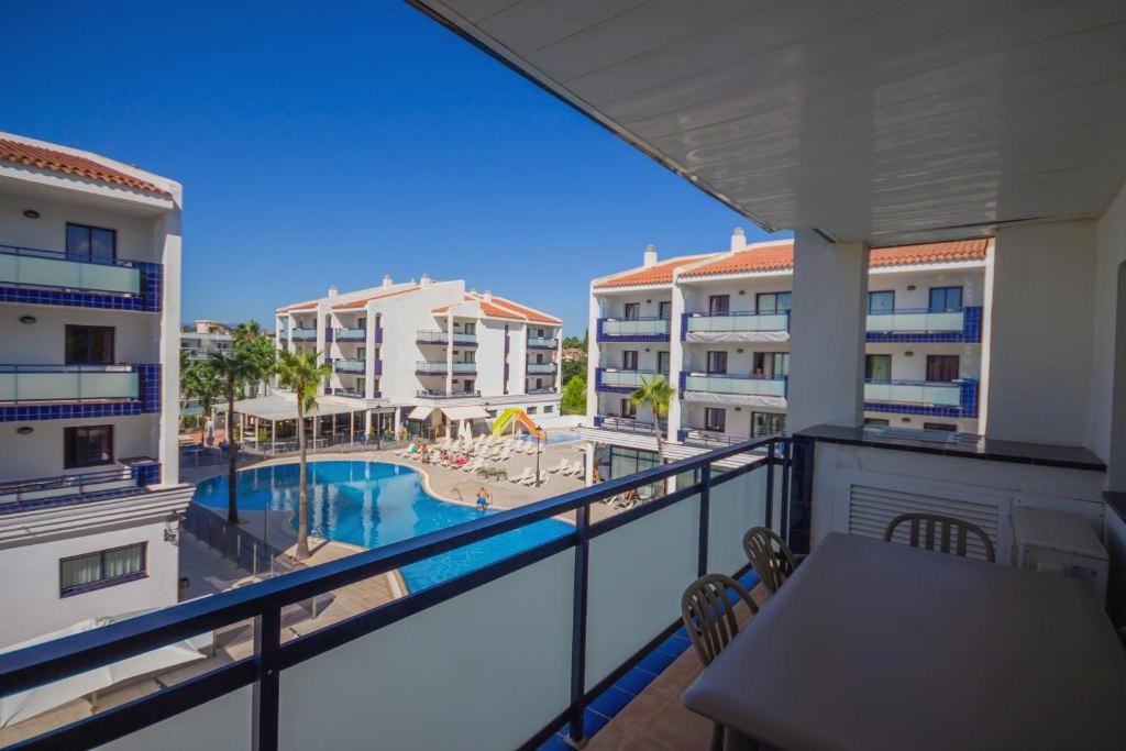 Pins Platja Apartments