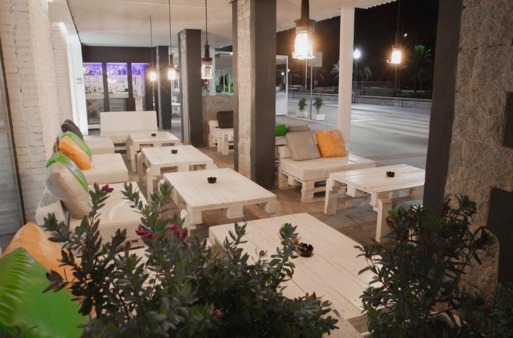 Beachfront Hotel Brisamar Suites in Comarruga - Costa Dorada
