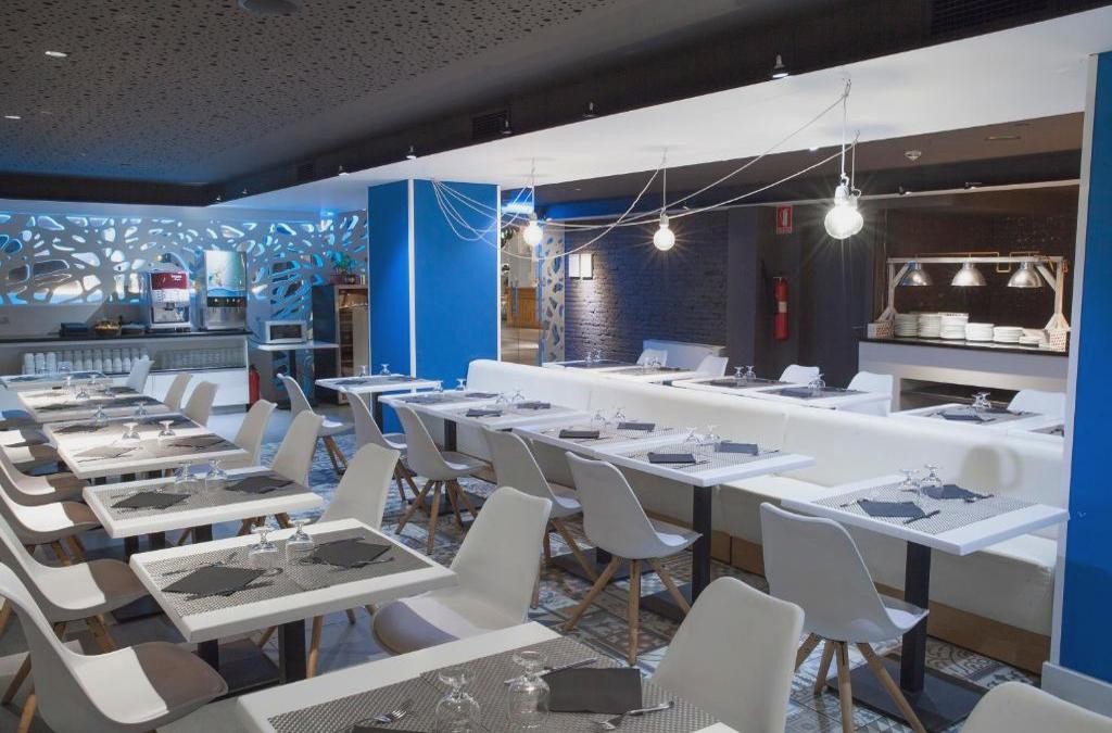 Beachfront Hotel Brisamar Suites in Comarruga - Costa Dorada - Hotel Brisamar Suites