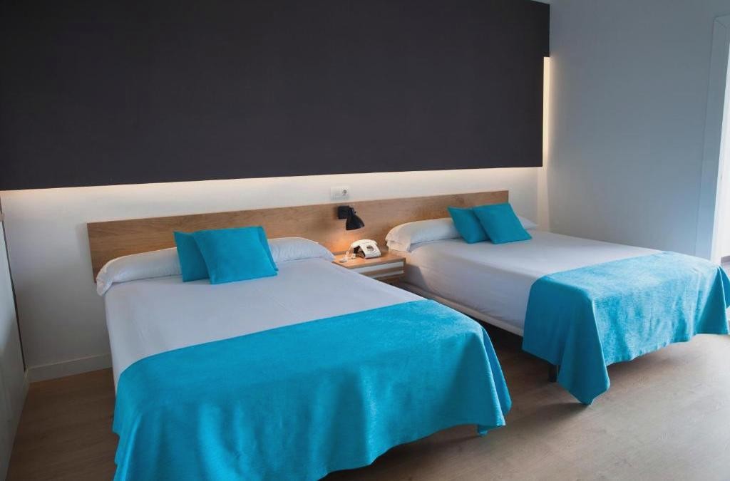 Beachfront Hotel Brisamar Suites in Comarruga - Costa Dorada - Hotel Brisamar Suites