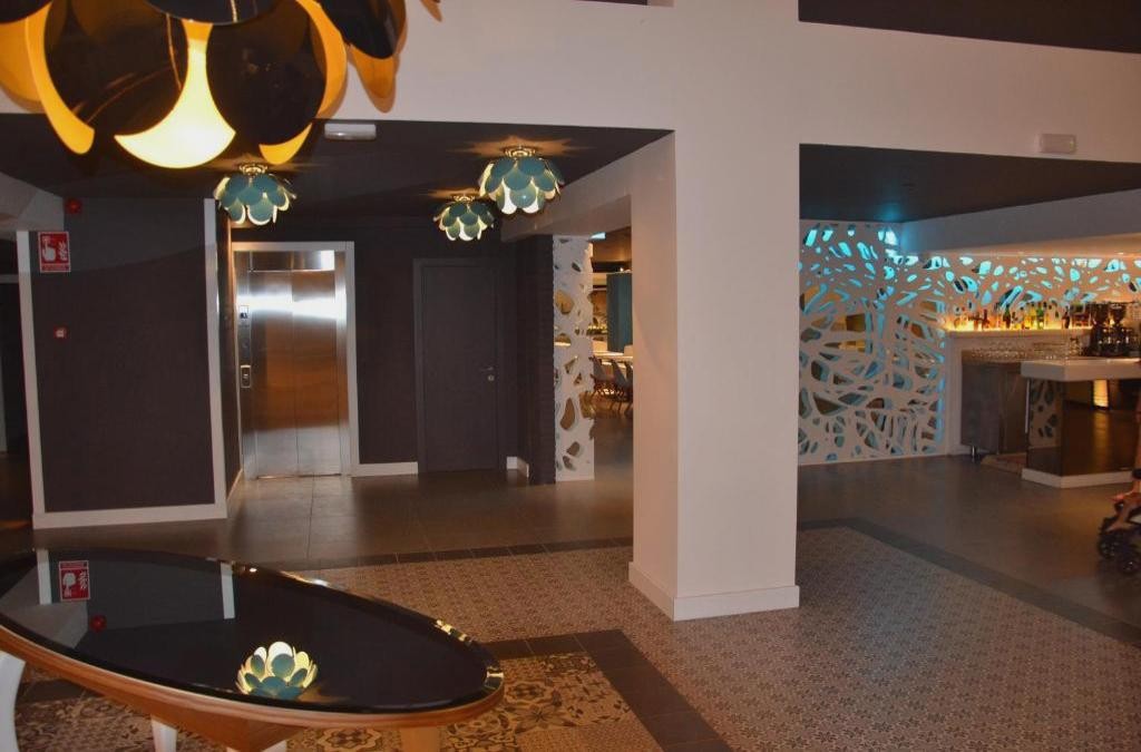 Beachfront Hotel Brisamar Suites in Comarruga - Costa Dorada - Hotel Brisamar Suites