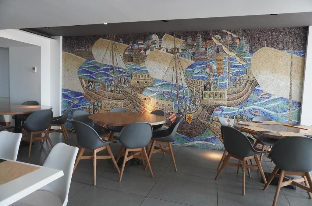 Beachfront Hotel Brisamar Suites in Comarruga - Costa Dorada - Hotel Brisamar Suites
