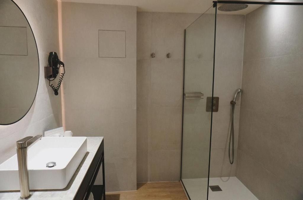Beachfront Hotel Brisamar Suites in Comarruga - Costa Dorada - Hotel Brisamar Suites