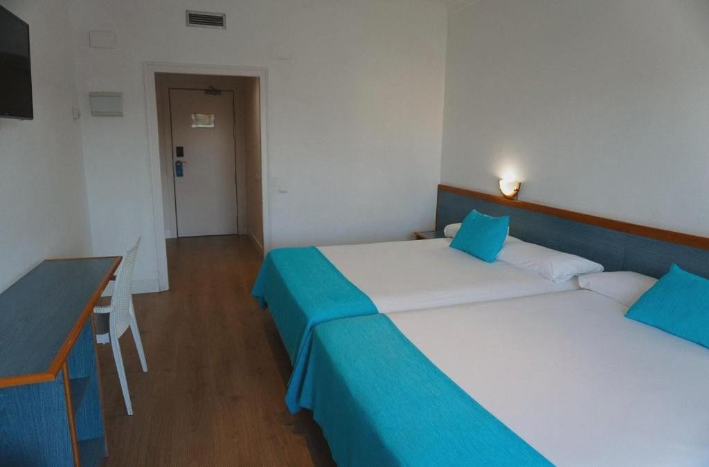 Beachfront Hotel Brisamar Suites in Comarruga - Costa Dorada - Hotel Brisamar Suites