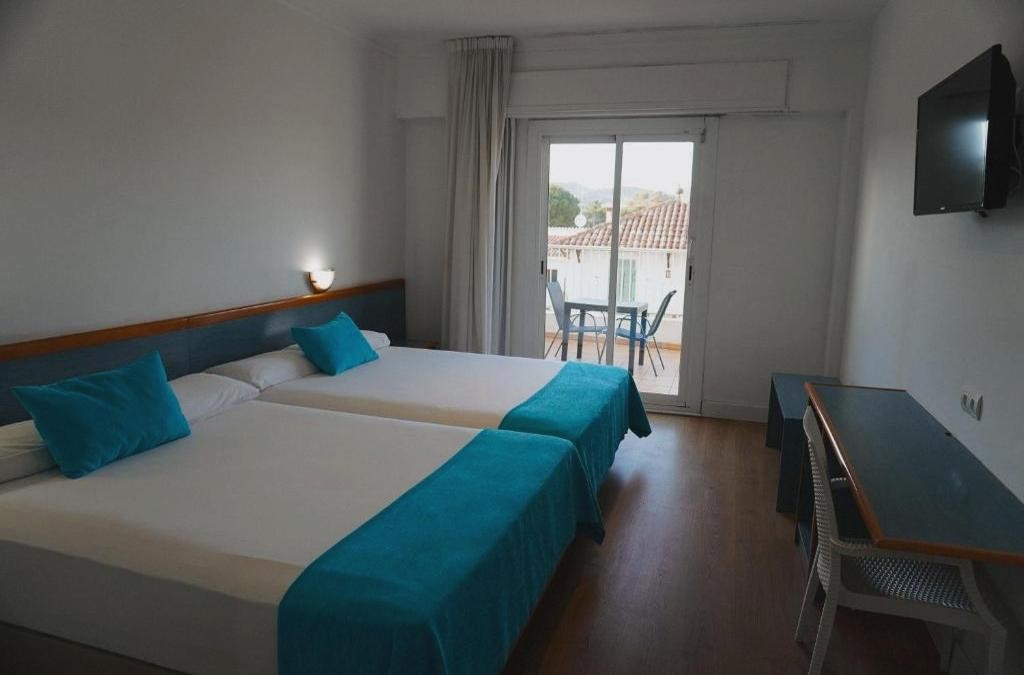 Beachfront Hotel Brisamar Suites in Comarruga - Costa Dorada - Hotel Brisamar Suites