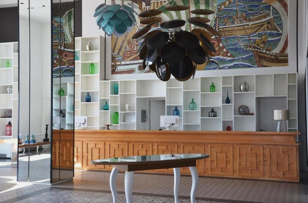 Beachfront Hotel Brisamar Suites in Comarruga - Costa Dorada - Hotel Brisamar Suites