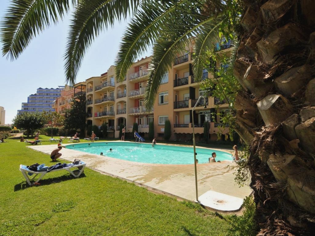 Apartment Empuriabrava by Beach & Canals