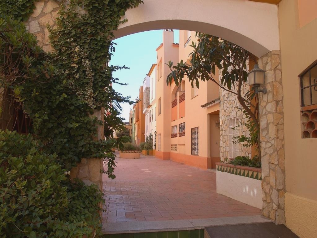 Apartment Empuriabrava by Beach & Canals