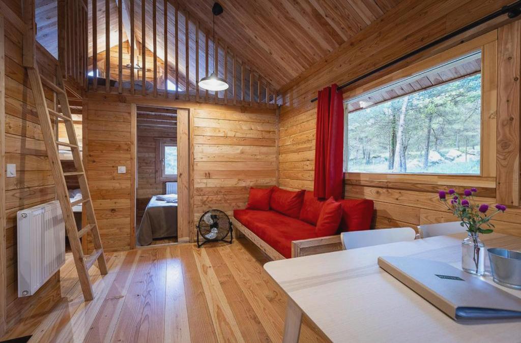 Erleben Sie den wilden Charme des Nationalparks Cadí-Moixeró - Camping Huttopia Barcelona Pirineos