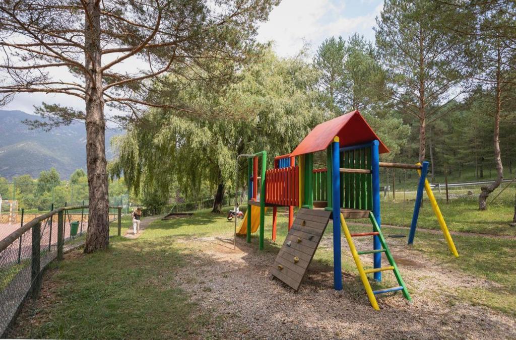 Erleben Sie den wilden Charme des Nationalparks Cadí-Moixeró - Camping Huttopia Barcelona Pirineos