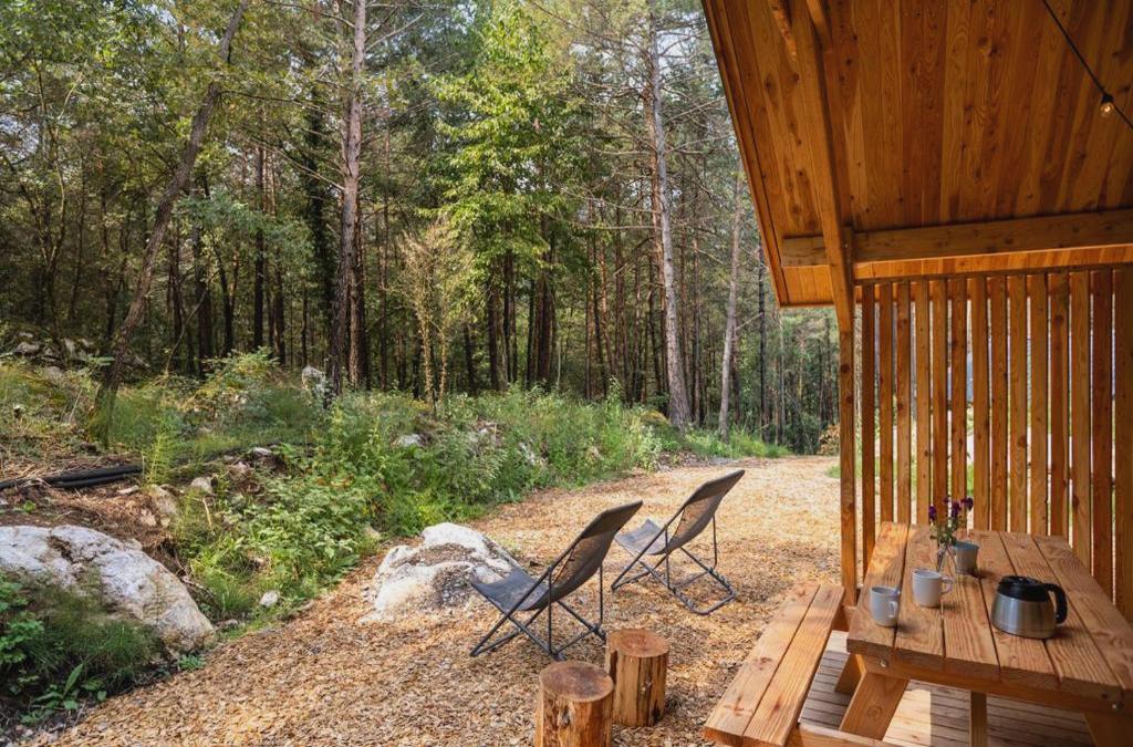 Erleben Sie den wilden Charme des Nationalparks Cadí-Moixeró - Camping Huttopia Barcelona Pirineos
