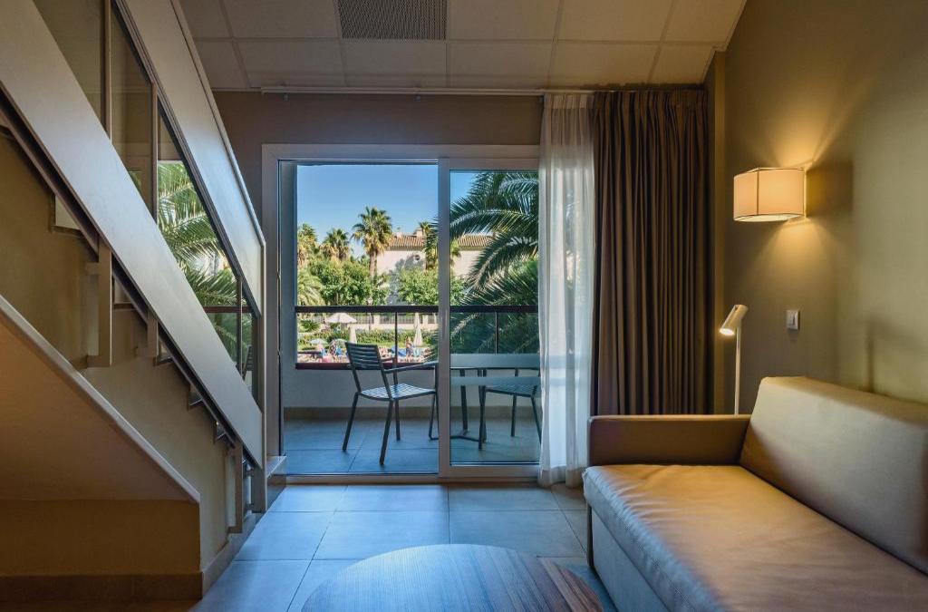 Tout ce dont vous avez besoin à La Pineda en bord de mer - Estival Park Almaris