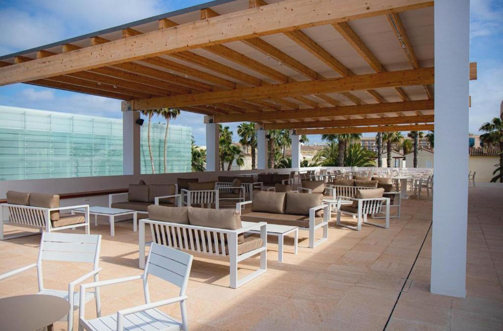 Tout ce dont vous avez besoin à La Pineda en bord de mer - Estival Park Almaris