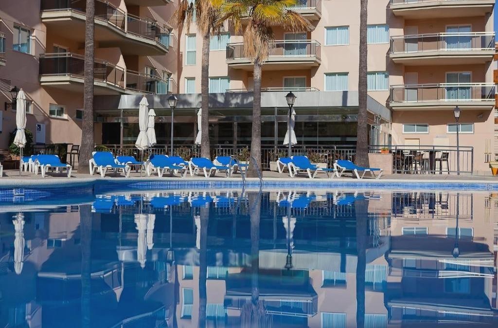 Rentalmar Pineda Suites