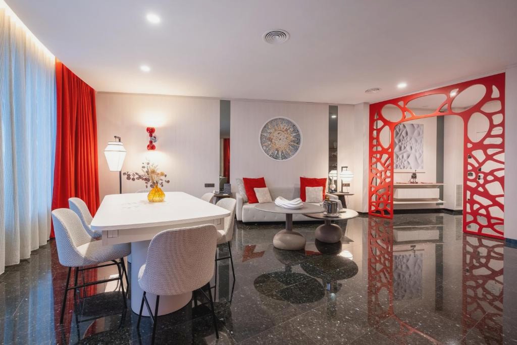 Hotel Porta Fira 4* Sup