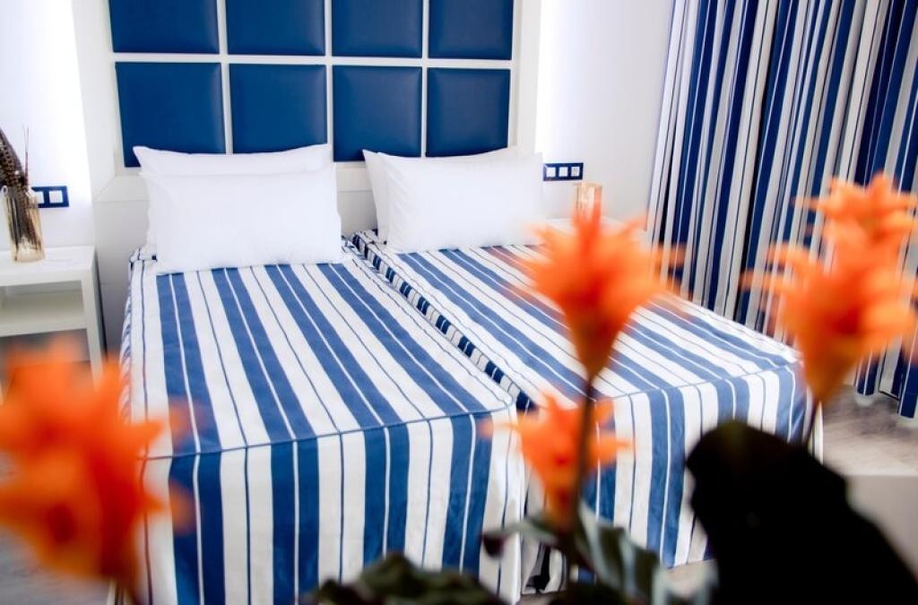 Beachfront Beauty: Experience the Magic of Lloret de Mar