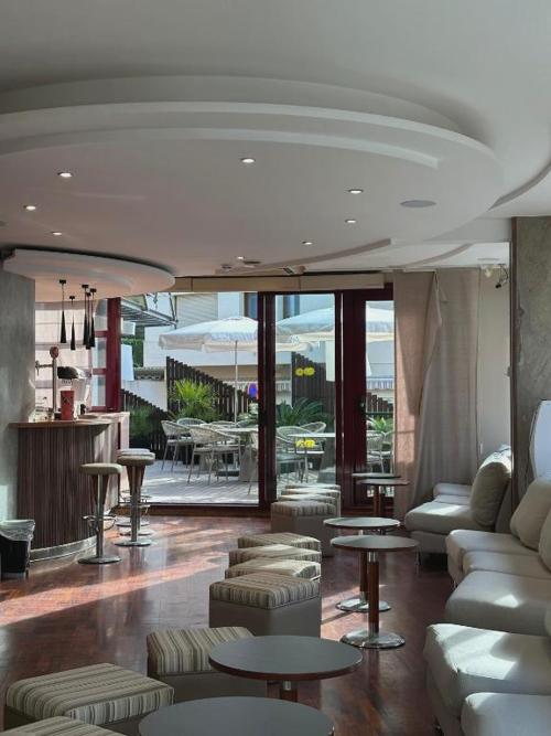 Hotel Acacias
