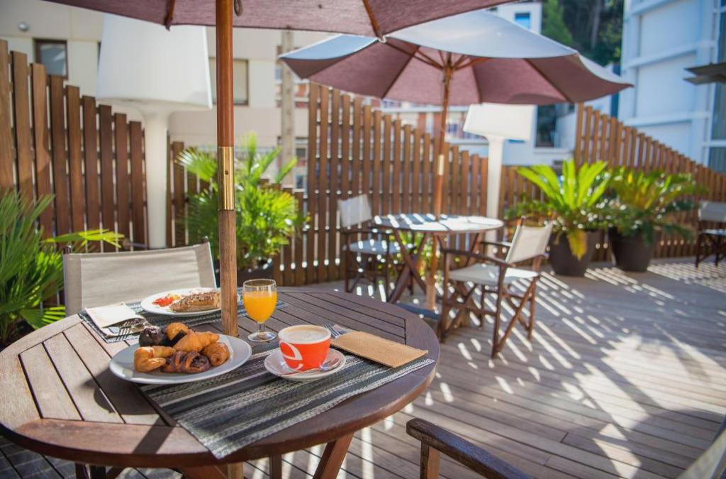 Hotel Acacias