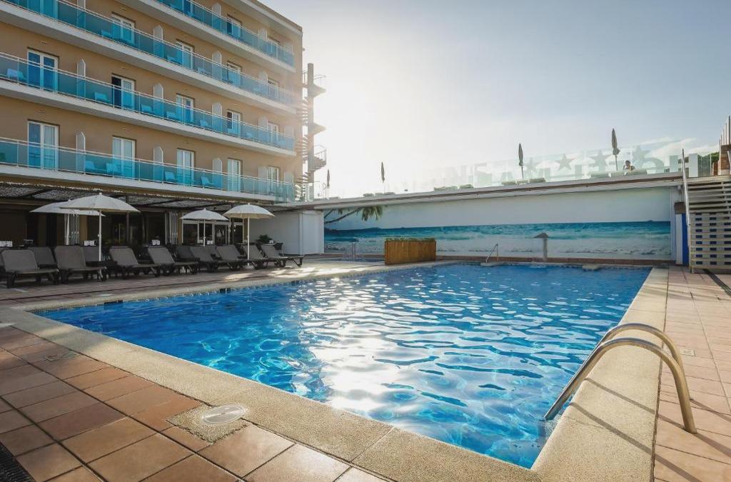 Costa de Barcelona: Sunshine, Beach Vibes and Mediterranean Charm