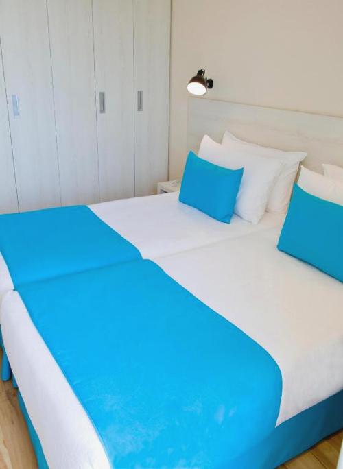Costa de Barcelona: Sunshine, Beach Vibes and Mediterranean Charm - Hotel ALEGRIA Maripins