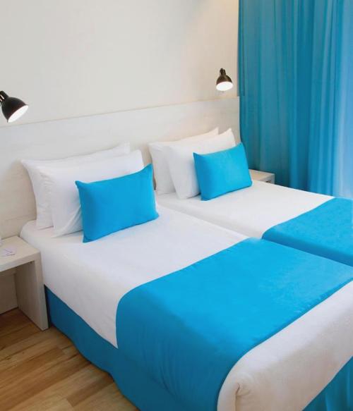 Costa de Barcelona: Sunshine, Beach Vibes and Mediterranean Charm