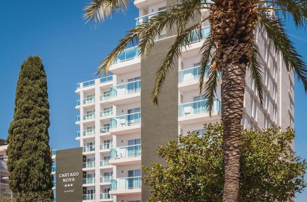 Half-Board Hotel in Malgrat de Mar, Moments from the Beach - ALEGRIA Cartago Nova