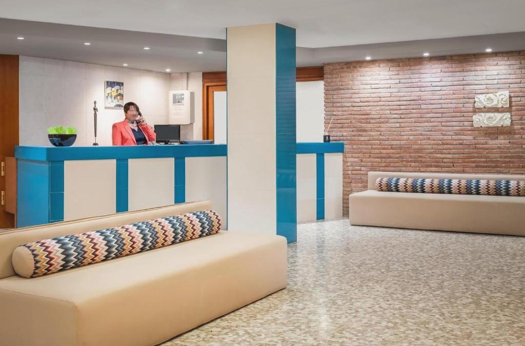 Half-Board Hotel in Malgrat de Mar, Moments from the Beach - ALEGRIA Cartago Nova