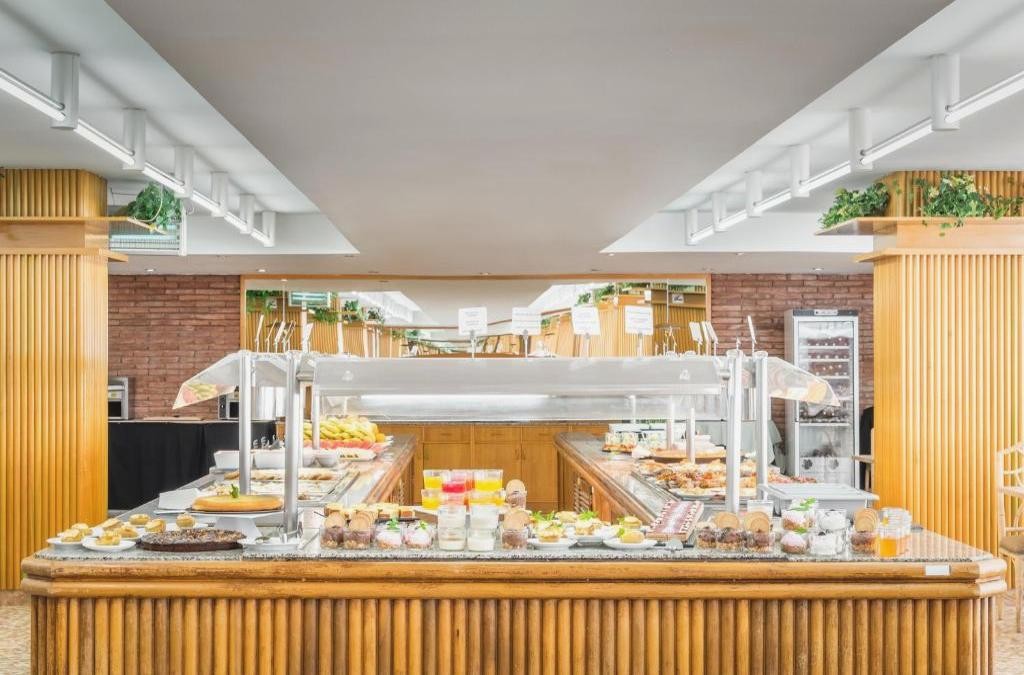 Half-Board Hotel in Malgrat de Mar, Moments from the Beach - ALEGRIA Cartago Nova