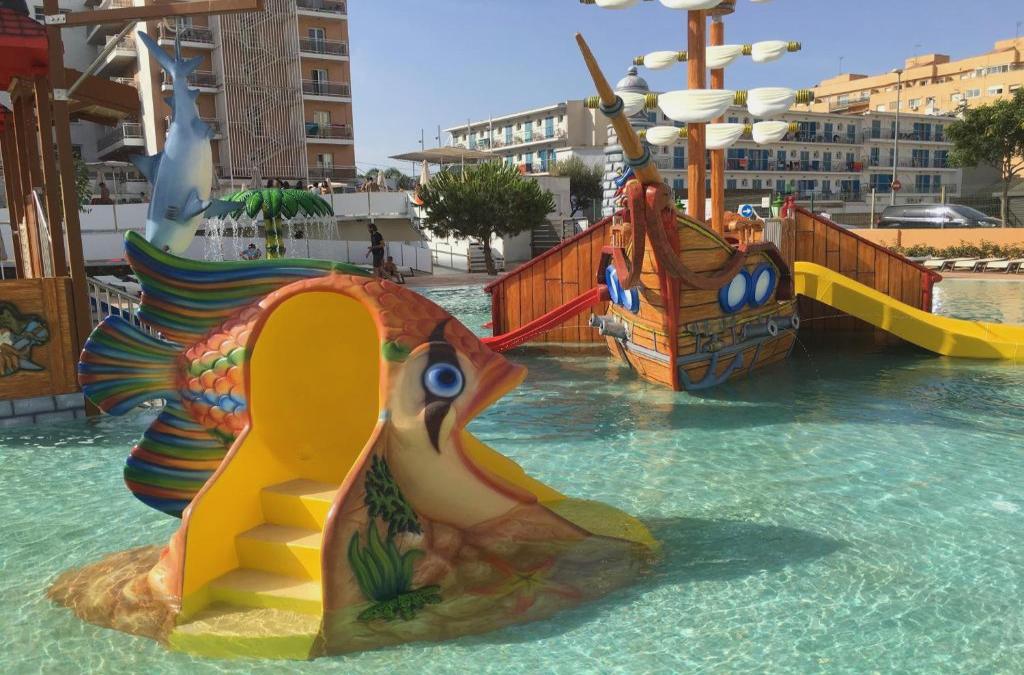 Toussaint à Malgrat de Mar - Costa de Barcelona - Hotel Sorra Daurada Splash