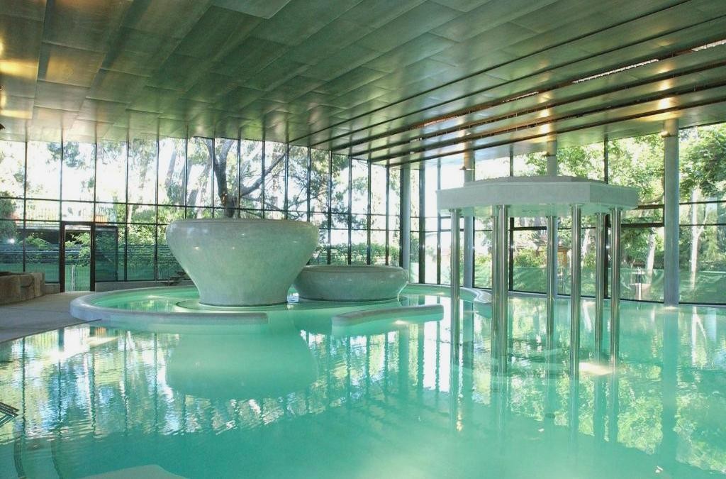 Wellness escape with superior room, spa circuit & cava