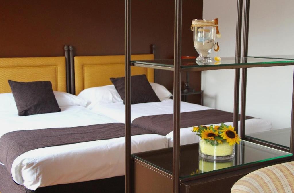 Wellness escape with superior room, spa circuit & cava - Hotel Termes Montbrió