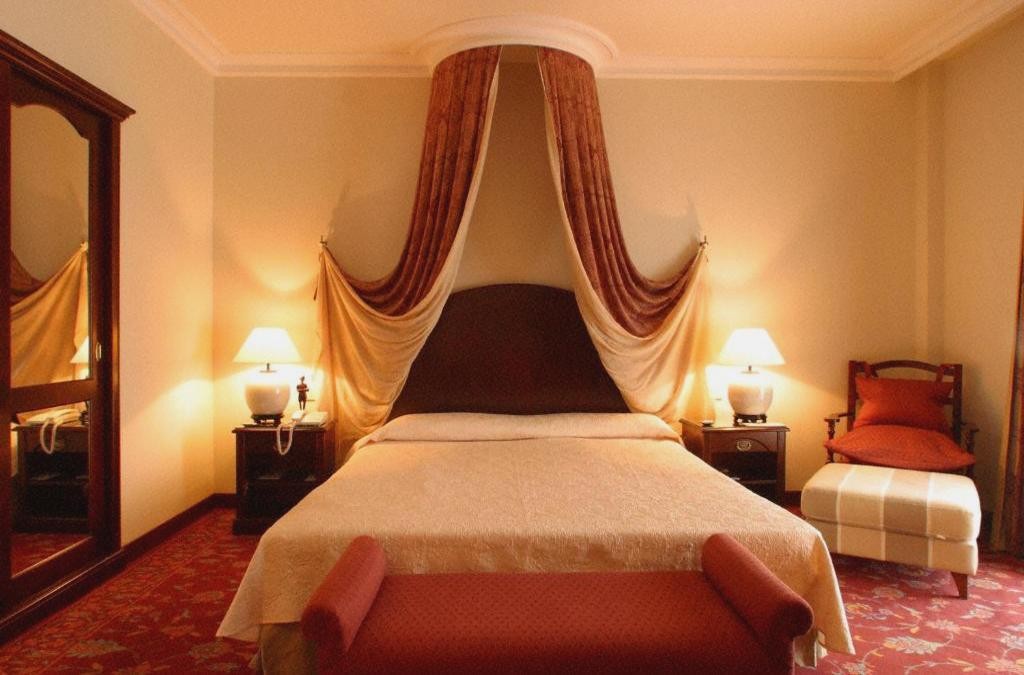 Wellness escape with superior room, spa circuit & cava - Hotel Termes Montbrió