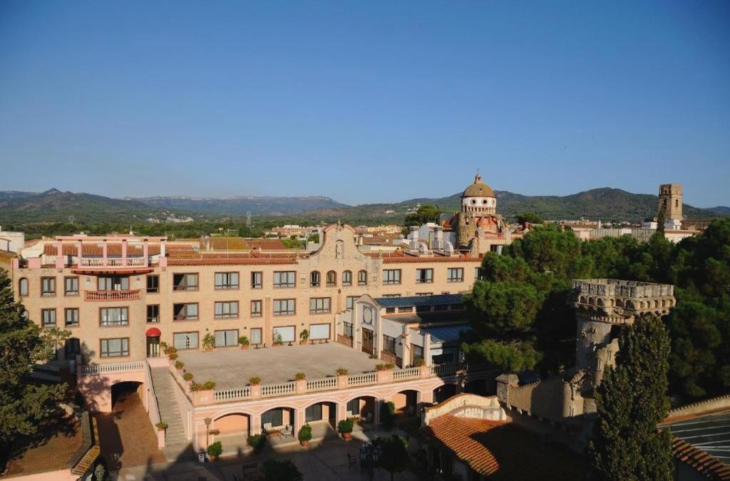 Wellness escape with superior room, spa circuit & cava - Hotel Termes Montbrió