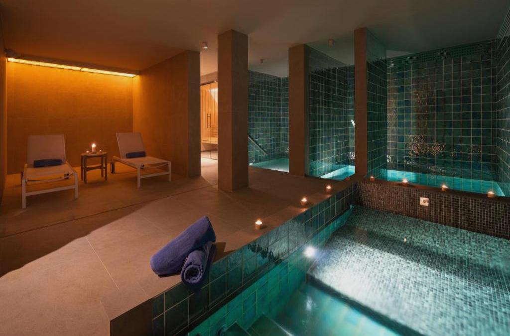 Disconnect in a 4* hotel on the coast of Barcelona - Aqua Hotel Promenade & Spa