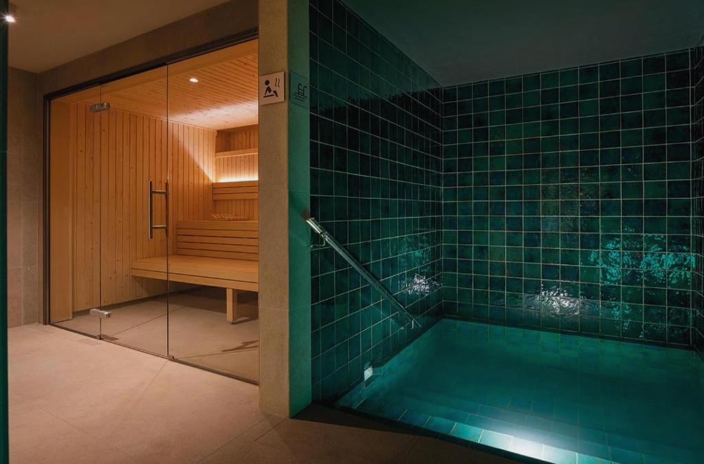 Disconnect in a 4* hotel on the coast of Barcelona - Aqua Hotel Promenade & Spa