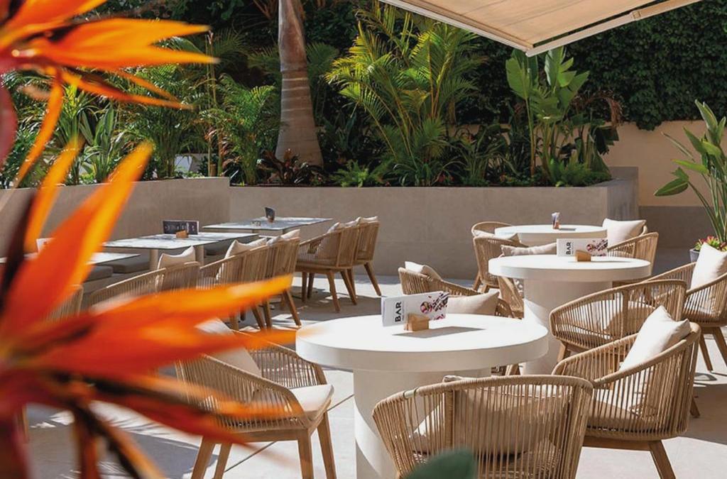 Disconnect in a 4* hotel on the coast of Barcelona - Aqua Hotel Promenade & Spa