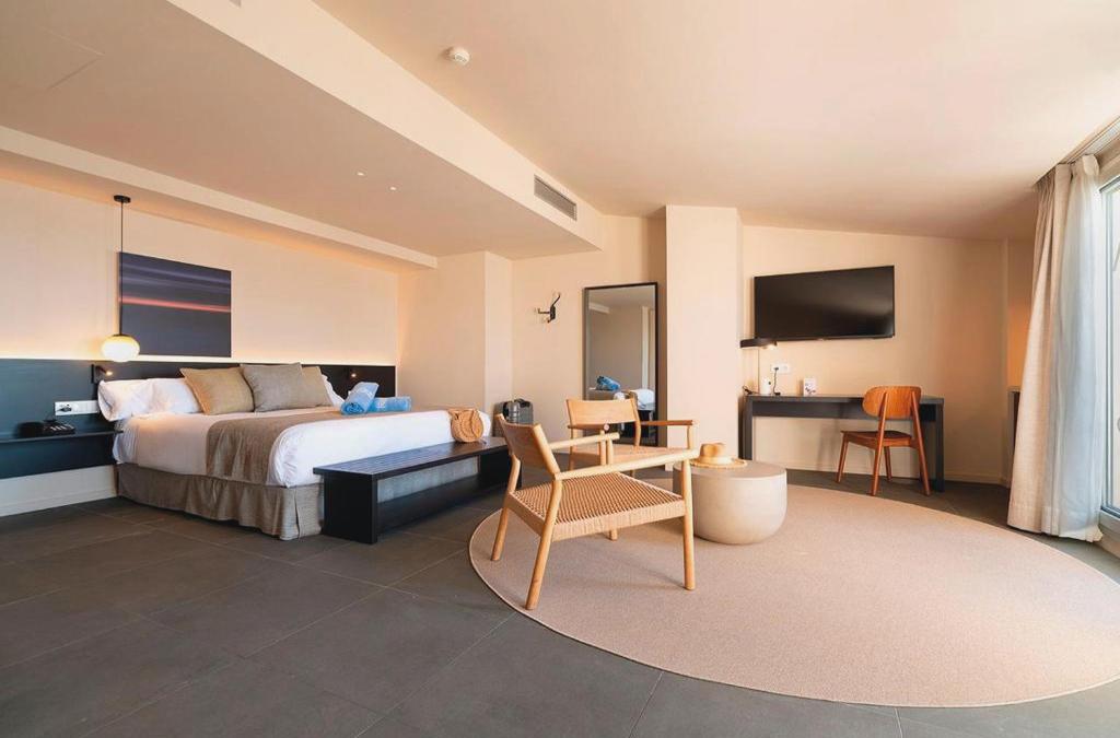 Disconnect in a 4* hotel on the coast of Barcelona - Aqua Hotel Promenade & Spa