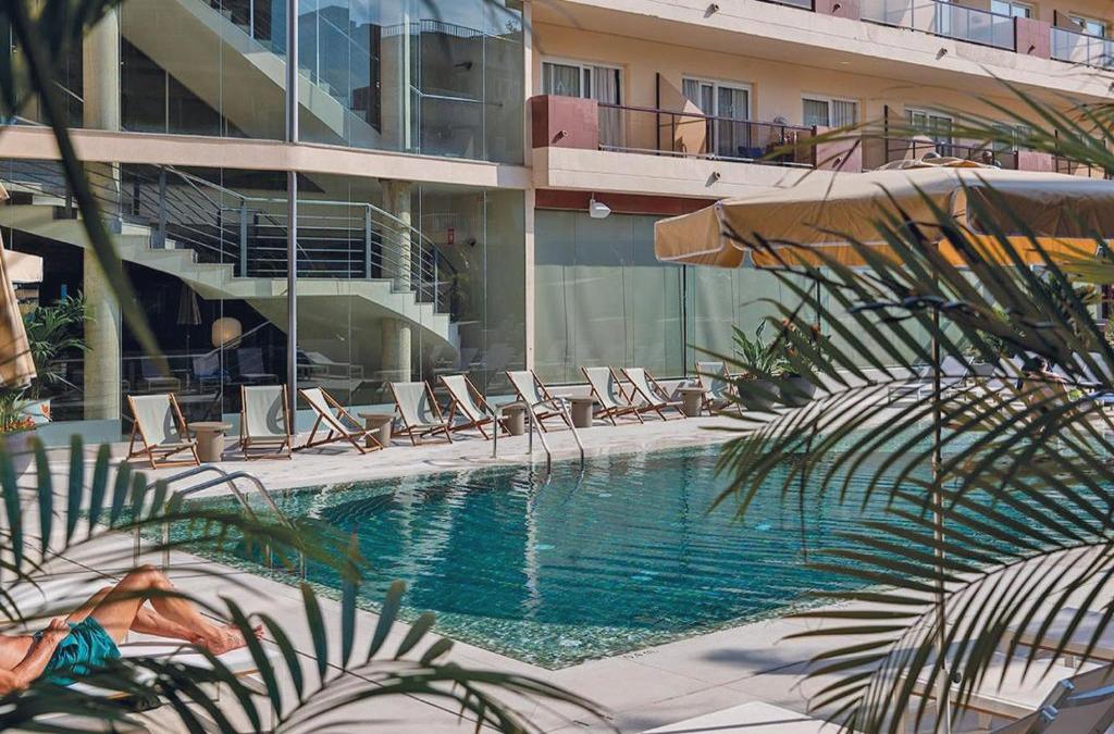 Disconnect in a 4* hotel on the coast of Barcelona